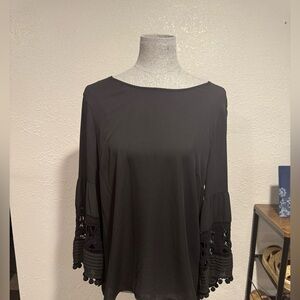 Pale Sky Elegant Black Women's Top with Lace Sleeves. Sz M